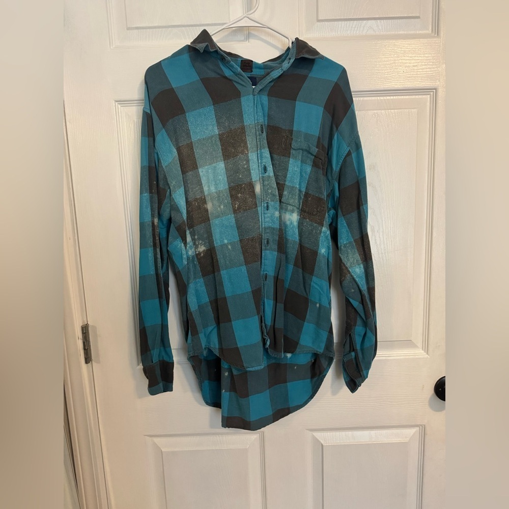 GAP Women's Button Down Plaid With Bleach Accents Shirt Size Medium